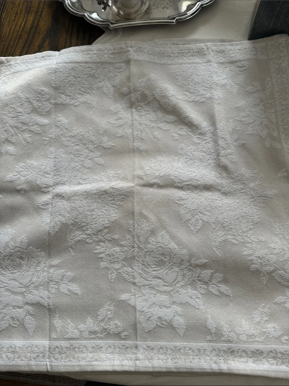 Biltmore ~ Tonal Jacquard Floral Napkins / set off 4 - 19”
